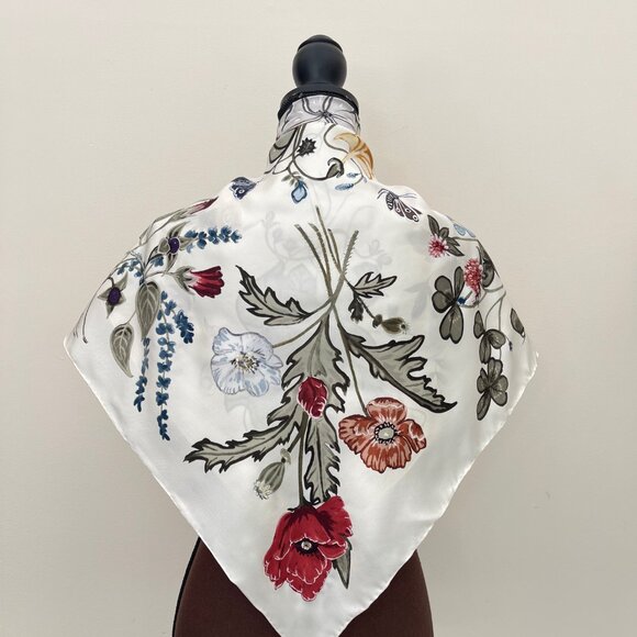 Gucci Silk Wrap Logo Kris Knight Floral Print Ivory Multicolor Scarf - Picture 8 of 15
